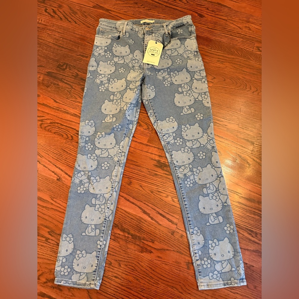 NWT Levi's Custom Hello Kitty Jeans
